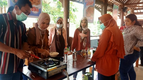 Pelatihan Peningkatan Inovasi dan Higienitas Sajian Kuliner